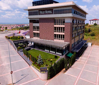 Hilly Hotel
